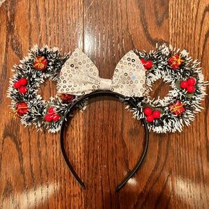 Holiday Minnie Mouse Ears Headband with Sequin Bow